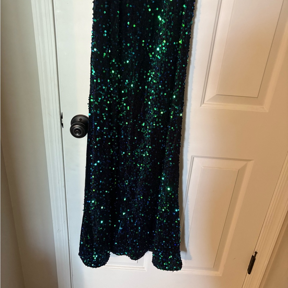 Lulu's Keep it Regal Green Iridescent Sequin Velvet Maxi dress - Picture 7 of 7